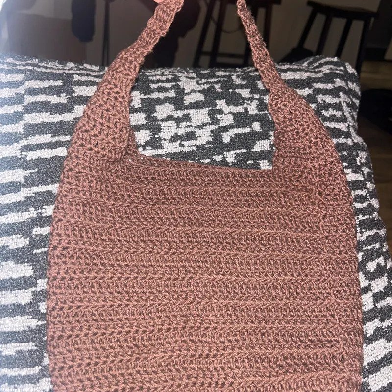 Student made simple hobo bag